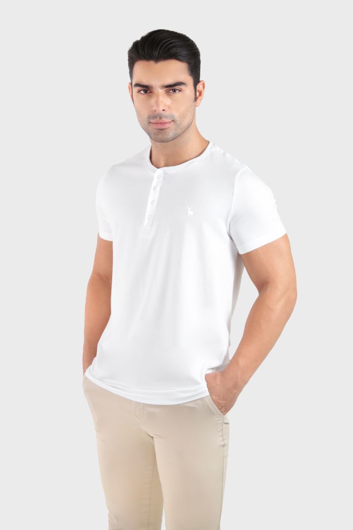 T-Shirt Henley Branco